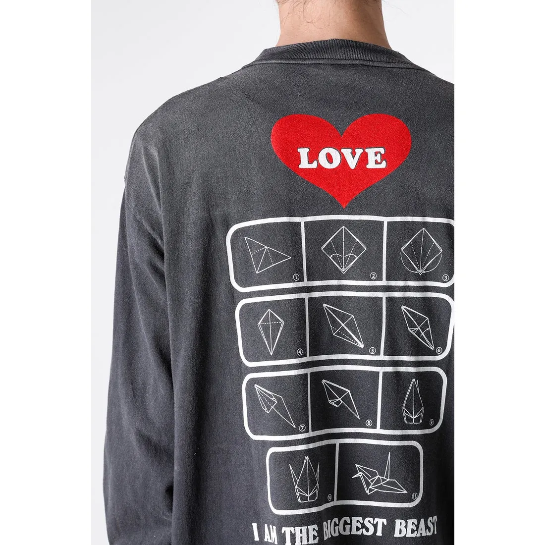 SAINT Mxxxxxx LS TEE/LOVE/BLK LOVE Love Thousand Paper Cranes distressed long sleeves with holes, washed black S-XL, look for cylindrical fabrics without side seams, don’t buy open ones anymore, boring Assute ready-made garments dyed, the whole piece is spray-painted and faded, the collar and cuffs are frayed, many places are worn, the original printing is restored/accessories are complete, with little angel anti-counterfeiting label